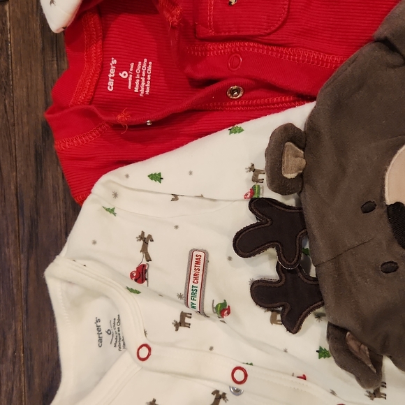 Set of Christmas Onesies - Picture 5 of 5